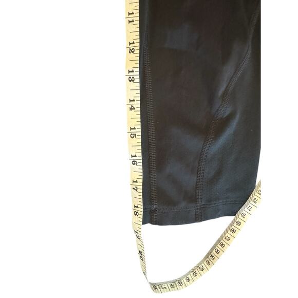 Under Armour HeatGear Black Capri Women’s Athletic Workout Leggings Small - Picture 8 of 8